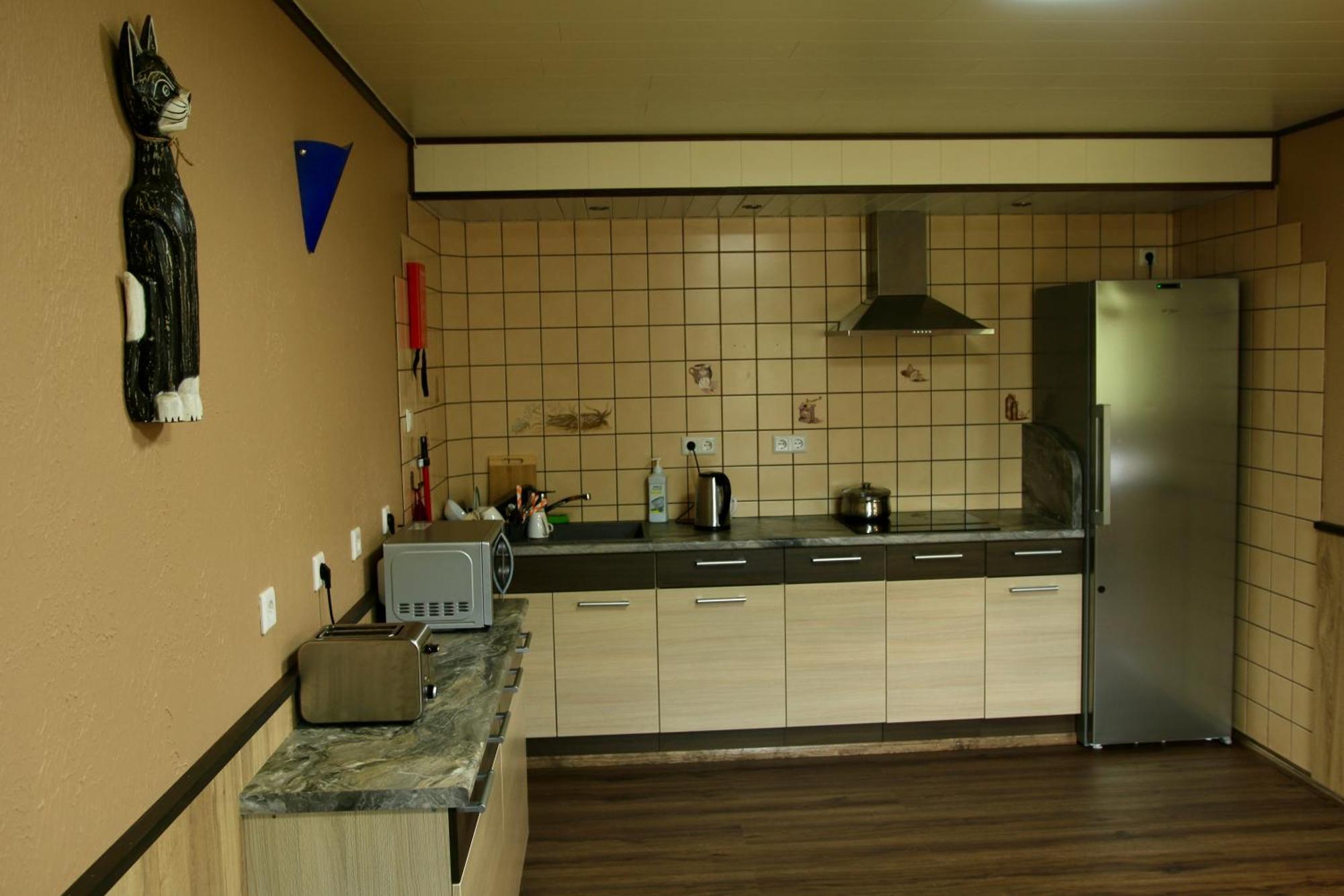Guesthouse Maenniku Pärnu Exteriör bild